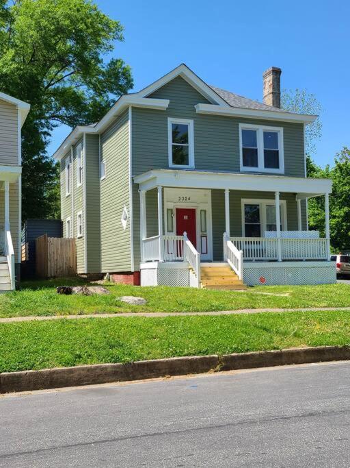 Gorgeous Comfy home on the second floor.